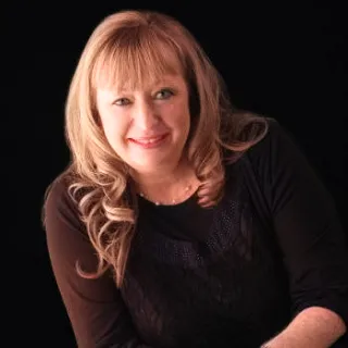 Lesley Barton
