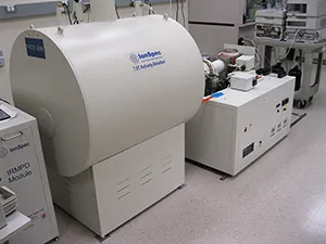 Ion Cyclotron Resonance (ICR) method in mass spectrometry