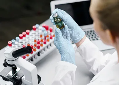 Radiopharmaceutical manufacturing